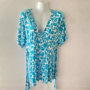 Lilly Pulitzer top blue white floral waist tie short sleeve